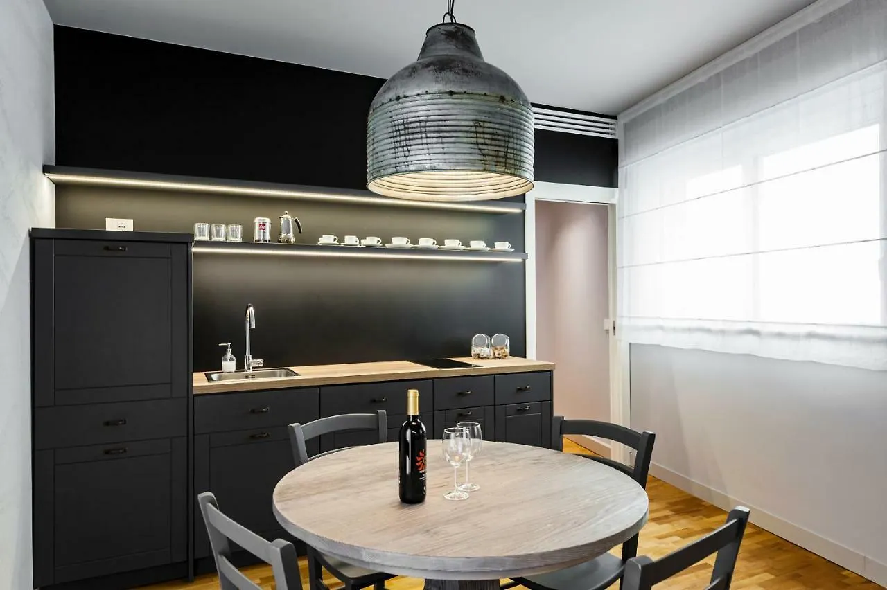 Ferrini Home - Etnea Collection Catania 0*,